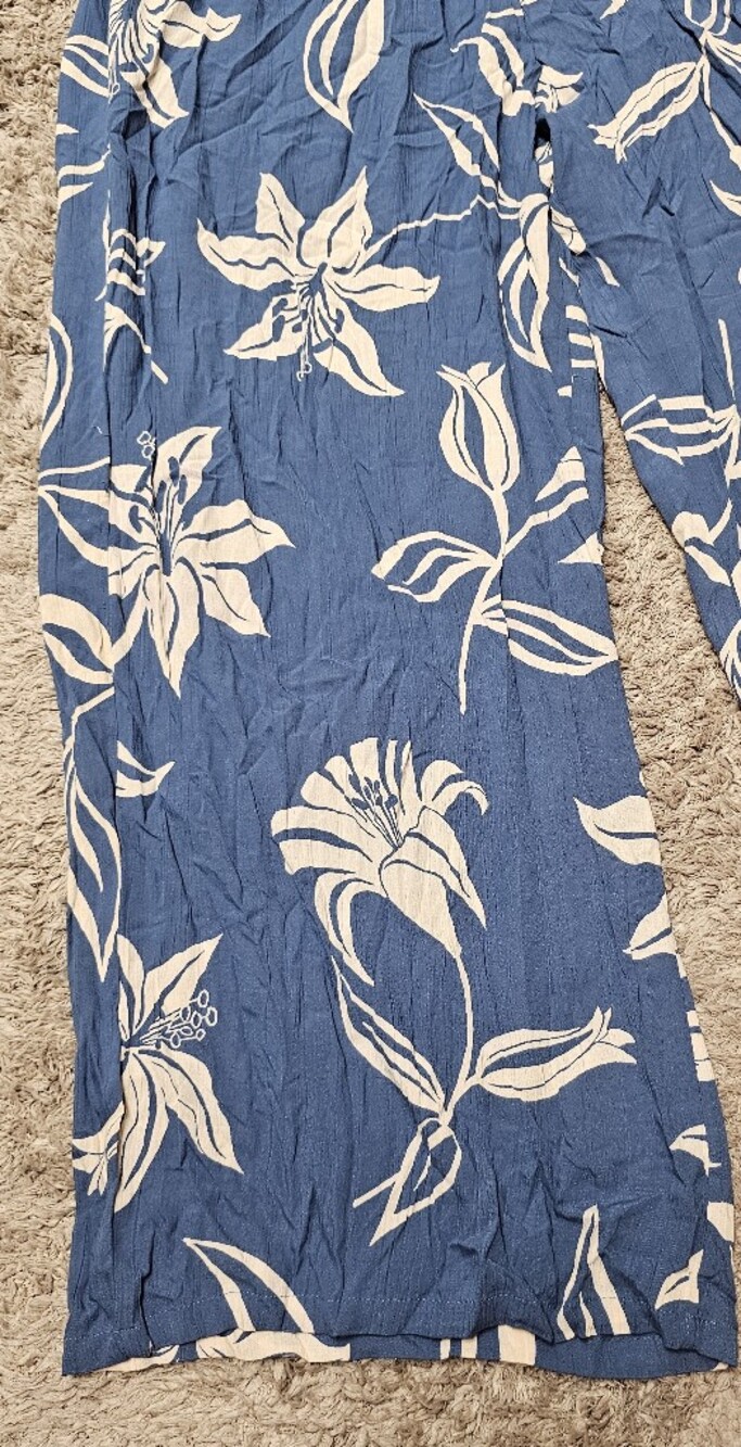 Women's Navy Floral Jumpsuit - Navy & Cream - Peekaboo Cutout - Picture 3 of 5